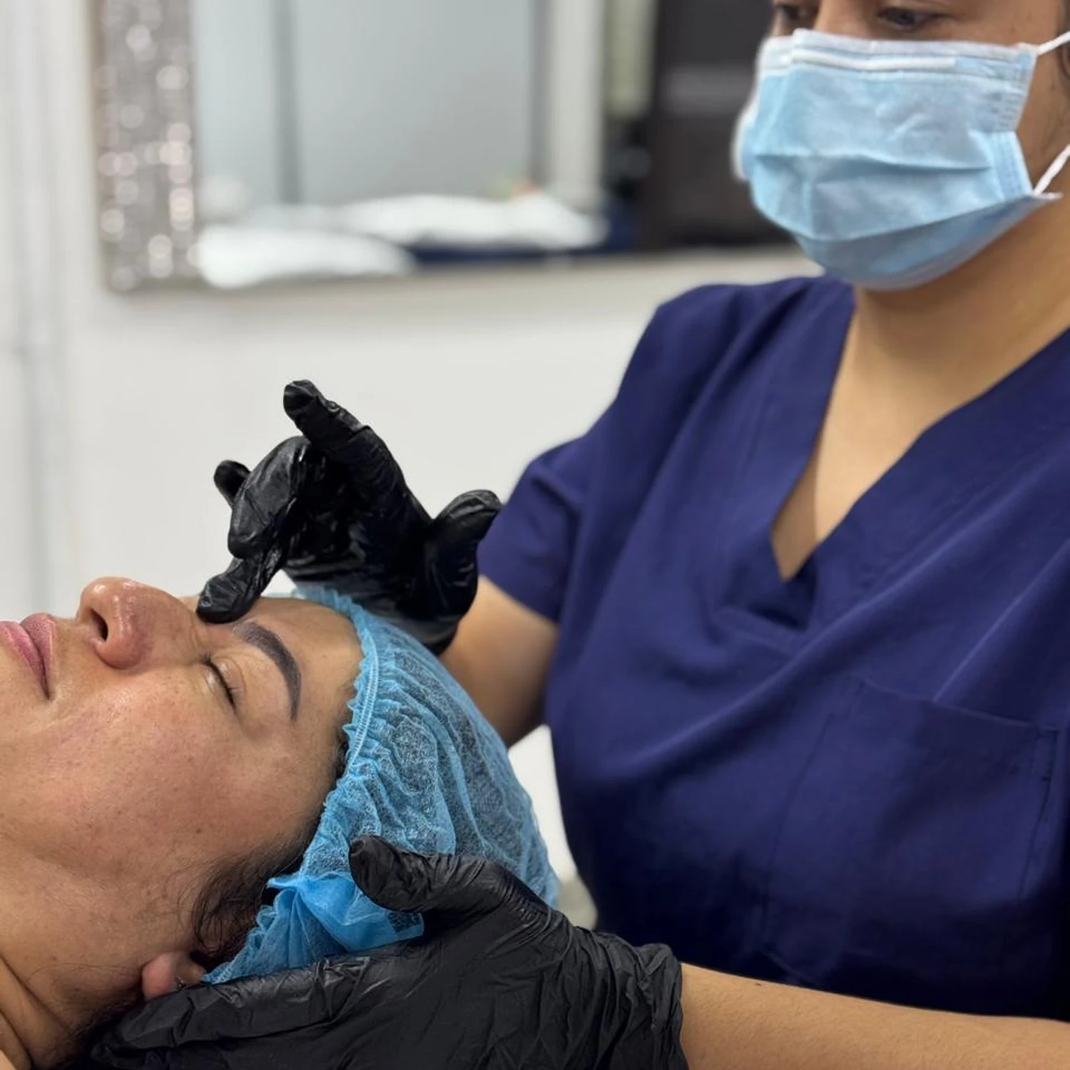 Cosmetología profesional para novias y eventos especiales